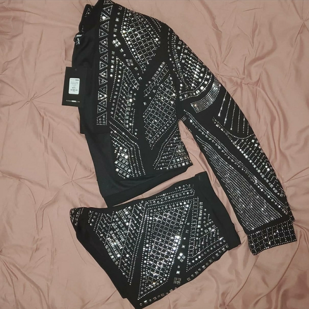 "Girls Do It Better" Embellished Set
